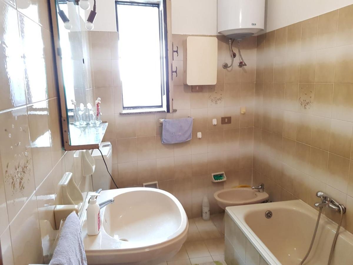 Casa Tranquilla E Luminosa Con Terrazzo A Due Passi Dal Mare Apartment Brolo Exterior photo
